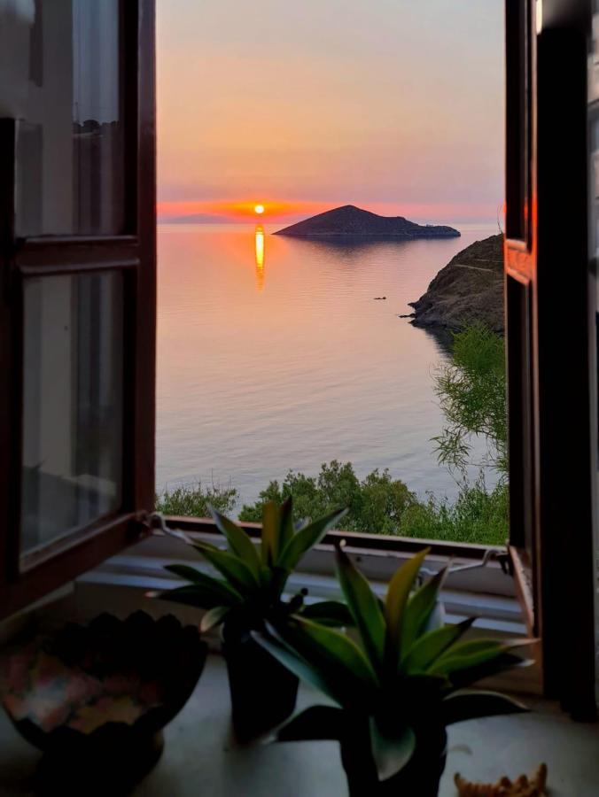 Ivi Beach Front Villa, Leros Vromolithos Exterior foto